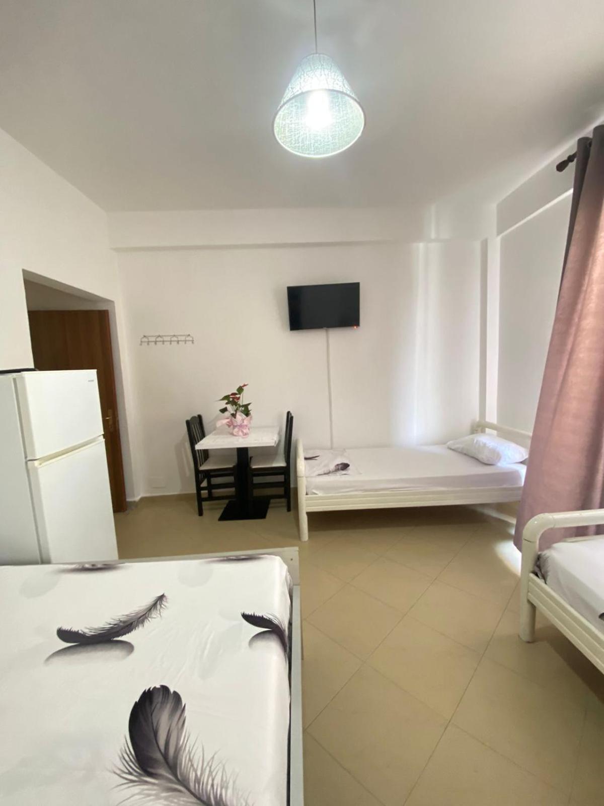 Marra'S Rooms Durrës Exteriör bild